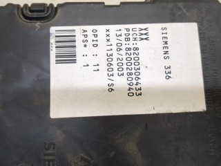 Блок управления BSI (Блок предохранителей), ориг. номер 8200306433, Renault Megane 1999-2003