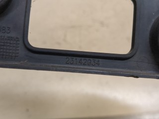 Кронштейн бампера левый задний, ориг. номер 23142934, Chevrolet Volt 2015-2019