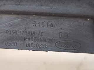 Кронштейн бампера правый задний, ориг. номер CJ5417B918AC, Ford Escape 2015-2019
