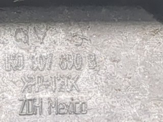 Кронштейн бампера правый передний, ориг. номер 1K0307890B, Volkswagen Jetta 5 2005-2010