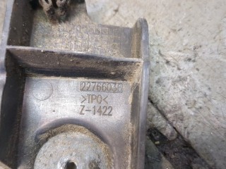 Кронштейн бампера правый задний, ориг. номер 227766036, Chevrolet Volt 2010-2015