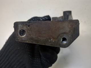 Кронштейн КПП правый передний, ориг. номер BU26R, Mazda Bongo 1983-1999
