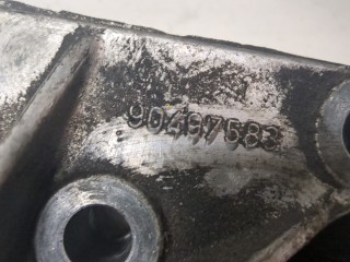 Кронштейн КПП, ориг. номер 90497563, Opel Vectra 1995-2000