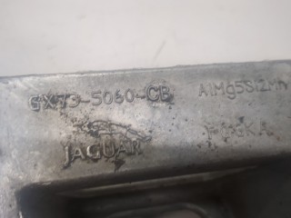 Кронштейн КПП, ориг. номер GX735060CB, Jaguar XE 2015-2019