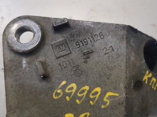 Кронштейн КПП, ориг. номер 9191126, Opel Vectra 2002-2005