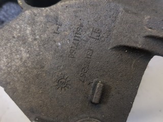 Кронштейн КПП, ориг. номер 13175267, Opel Vectra 2002-2005