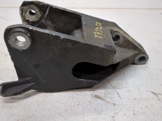 Кронштейн КПП, ориг. номер 9156987, Opel Vectra 2005-2008