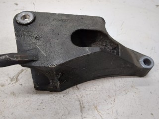 Кронштейн КПП, ориг. номер 9156987, Opel Vectra 2005-2008