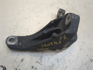 Кронштейн КПП Ford Focus 2004-2008