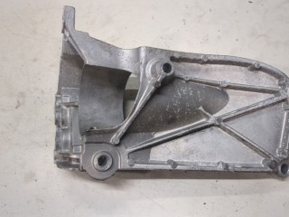 Кронштейн КПП, ориг. номер 31370633, Volvo XC40 2017-2022