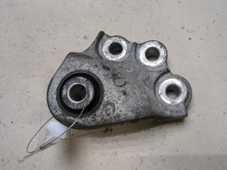 Кронштейн КПП, ориг. номер D10G39010, Mazda CX-3 2015-2018