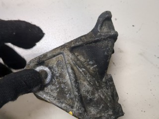 Кронштейн КПП, ориг. номер 1092A031, Mitsubishi Outlander 2002-2009