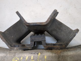 Кронштейн КПП, ориг. номер 1237131090, Lexus IS 2005-2008