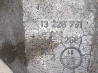 Кронштейн двигателя, ориг. номер 13226751, Opel Astra 2006-2014