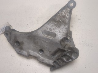 Кронштейн двигателя Volkswagen Passat 2005-2010