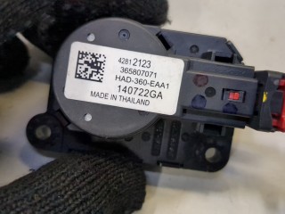 Электропривод заслонки отопителя, ориг. номер 42812123, Chevrolet Trax 2023-2026