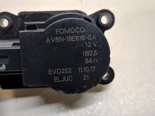 Электропривод заслонки отопителя, ориг. номер AV6N19E616BA, Ford Escape 2015-2019