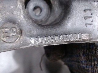 Кронштейн топливного фильтра, Land Rover Freelander 2 2006-2010