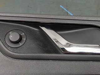 Дверная карта (Обшивка двери) правая передняя, ориг. номер 5JB867012, Skoda Rapid 2012-2017