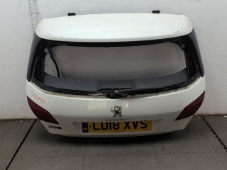 Обшивка крышки (двери) багажника, ориг. номер 98012086ZD, Peugeot 308 2017-2022