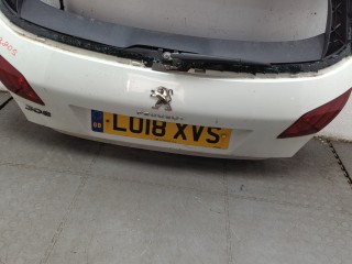 Обшивка крышки (двери) багажника, ориг. номер 98012086ZD, Peugeot 308 2017-2022