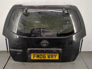 Обшивка крышки (двери) багажника Nissan Pathfinder 2004-2010