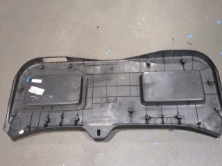Обшивка крышки (двери) багажника Nissan Pathfinder 2004-2010