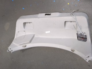 Обшивка крышки (двери) багажника левая задняя Renault Laguna 3 2007-2012