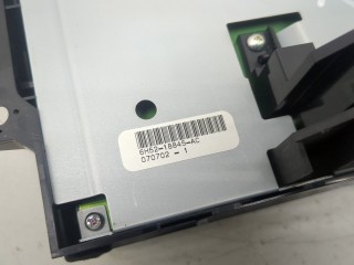 Магнитола, ориг. номер 6H5218845AC, LR001070, Land Rover Freelander 2 2006-2010