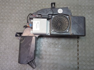 Сабвуфер Audi A4 2000-2006