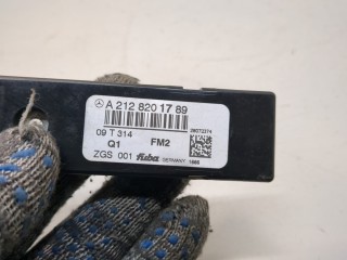 Усилитель антенны, ориг. номер A21268201789, Mercedes E W212 2009-2013