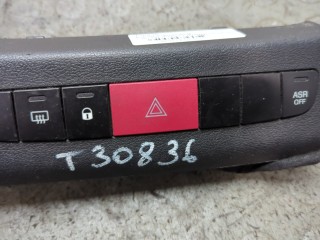Кнопка аварийки, ориг. номер 7355861650, Citroen Jumper (Relay) 2014-2017