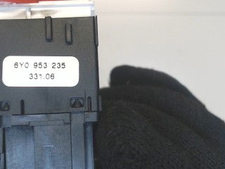 Кнопка аварийки, ориг. номер 6Y0953235, Volkswagen Transporter 5 2002-2009