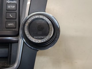 Кнопка аварийки, ориг. номер 861400E110, Toyota Highlander 2010-2013