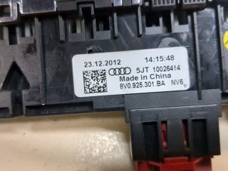 Кнопка аварийки, ориг. номер 8V0925301BA, Audi A3 2008-2013