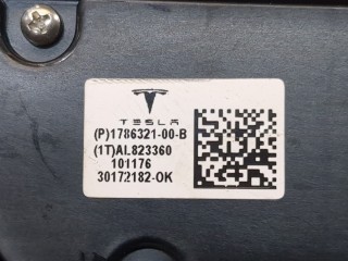 Кнопка регулировки сидений левая, ориг. номер 178632100B, Tesla Model Y 2020-2026