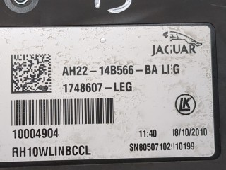 Кнопка регулировки сидений правая, ориг. номер AH2214B566BA, Land Rover Range Rover Sport 2009-2013