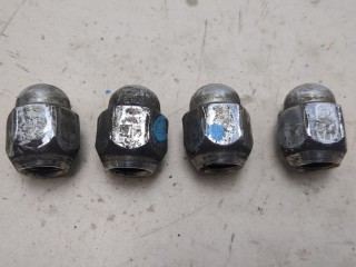 Гайка колесная, ориг. номер 9008017035, Toyota Matrix 2002-2004