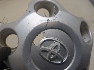 Колпачок литого диска, ориг. номер 426030C050, Toyota Tundra 2002-2007