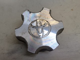 Колпачок литого диска, ориг. номер 42603AF010, Toyota Sequoia 2000-2004