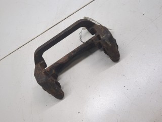 Скоба суппорта левая задняя, ориг. номер 440111KD0A, Nissan Juke 2010-2014