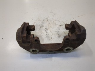 Скоба суппорта левая передняя, ориг. номер 1138657, YM212305BA, Ford Galaxy 2000-2006