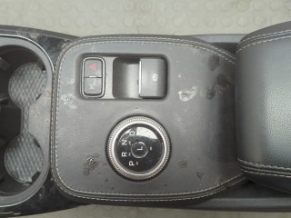 Разъем AUX/USB, ориг. номер VPK9Z5806202A, Ford Mustang Mach-E 2020-2026