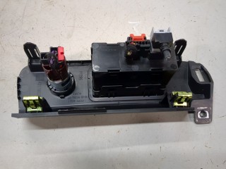 Разъем AUX/USB, ориг. номер 13529865, Buick Encore GX 2019-2023