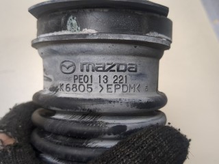 Патрубок корпуса воздушного фильтра, ориг. номер PE0113221, Mazda CX-5 2017-2021
