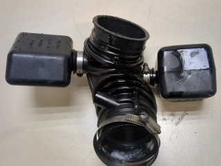 Патрубок корпуса воздушного фильтра, ориг. номер 78KR02, Suzuki Grand Vitara 2008-2012