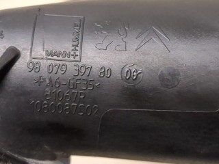 Патрубок корпуса воздушного фильтра, ориг. номер 9807939780, Peugeot 5008 2017-2020
