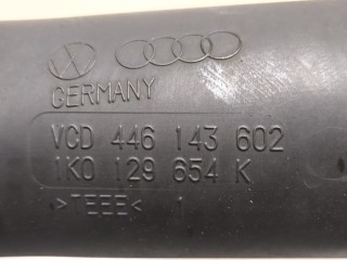 Патрубок корпуса воздушного фильтра, ориг. номер 1K0129654K, Audi A3 2003-2005
