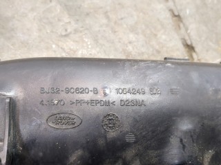 Патрубок корпуса воздушного фильтра, ориг. номер BJ329C620B, Land Rover Range Rover Evoque 2011-2015