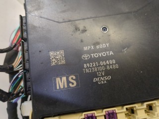Блок управления BSM (Блок предохранителей), ориг. номер 8922106400, Toyota Camry 2017-2021